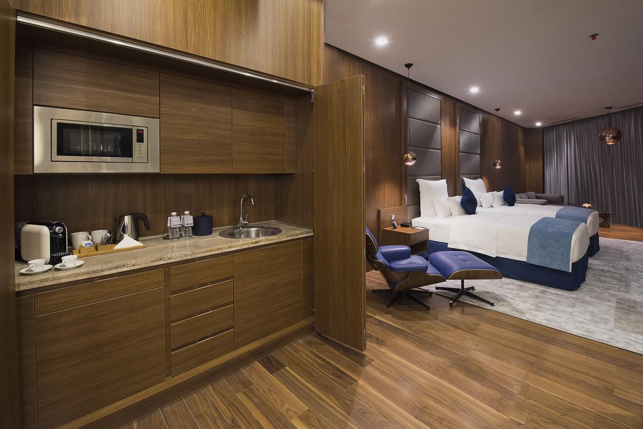 Wyndham Grand Hotel 5*